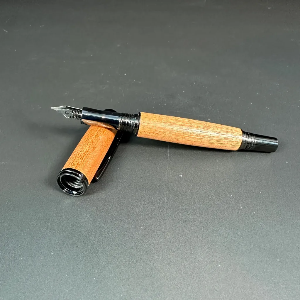 Stylo-plume en bois